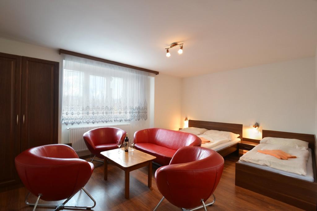 Hotel Flora Bešeňová Rom bilde