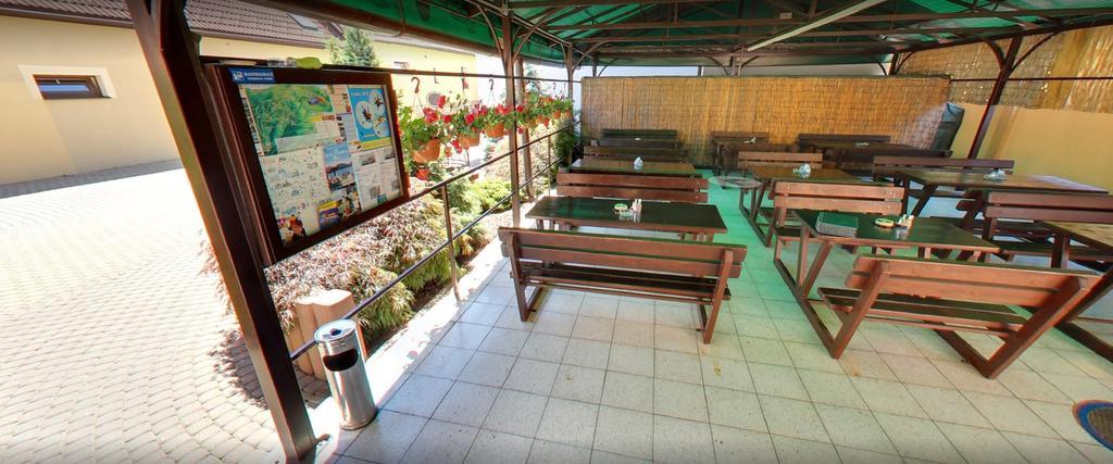 Hotel Flora Bešeňová Eksteriør bilde