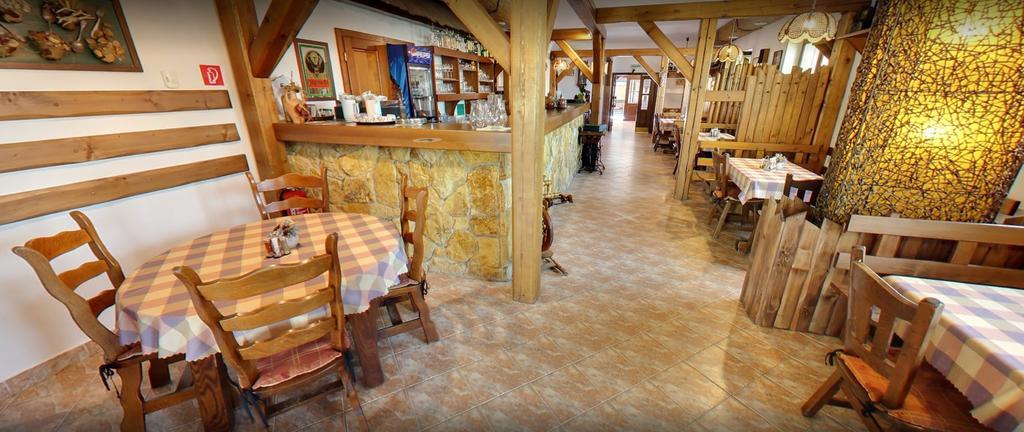 Hotel Flora Bešeňová Eksteriør bilde