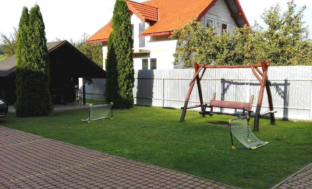 Hotel Flora Bešeňová Eksteriør bilde